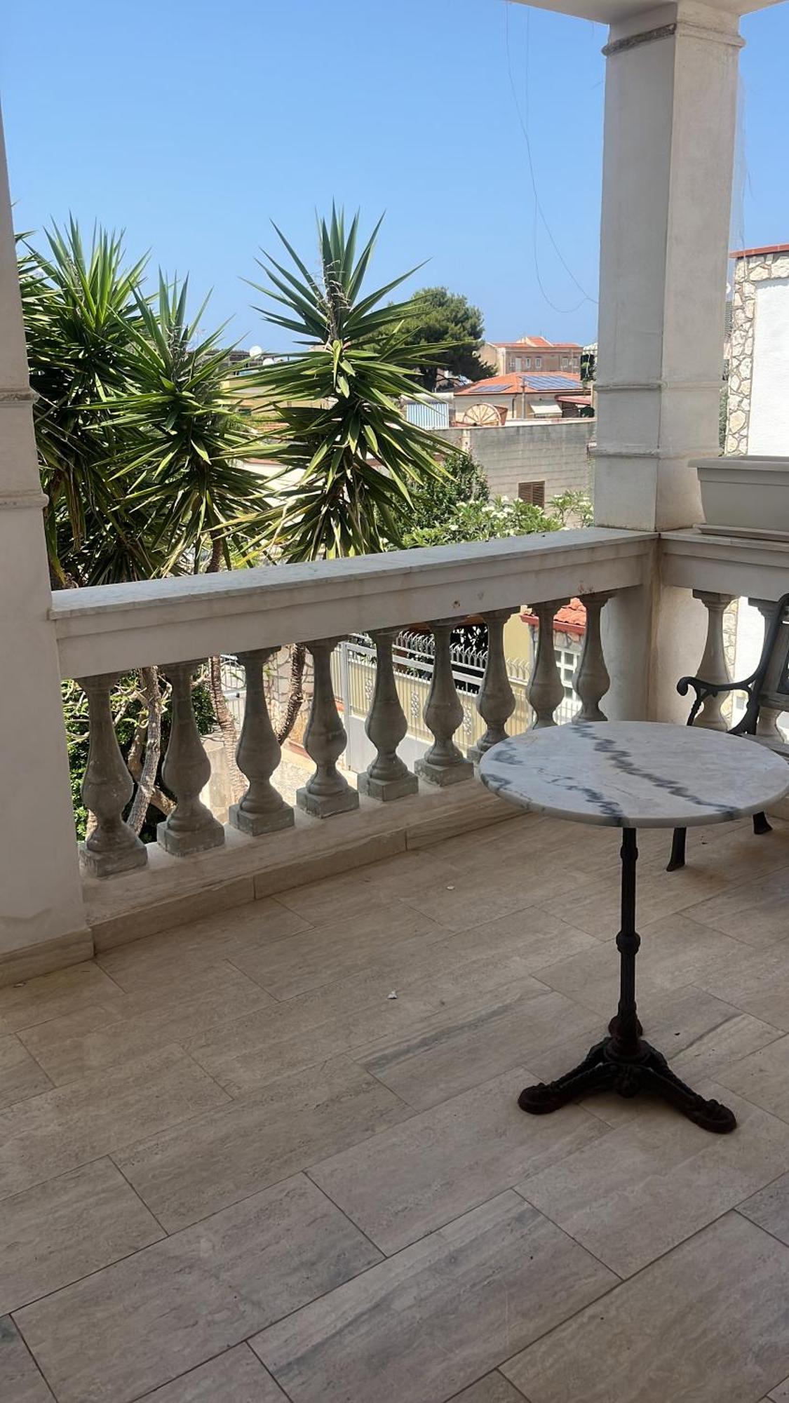 Proserpina House Apartment