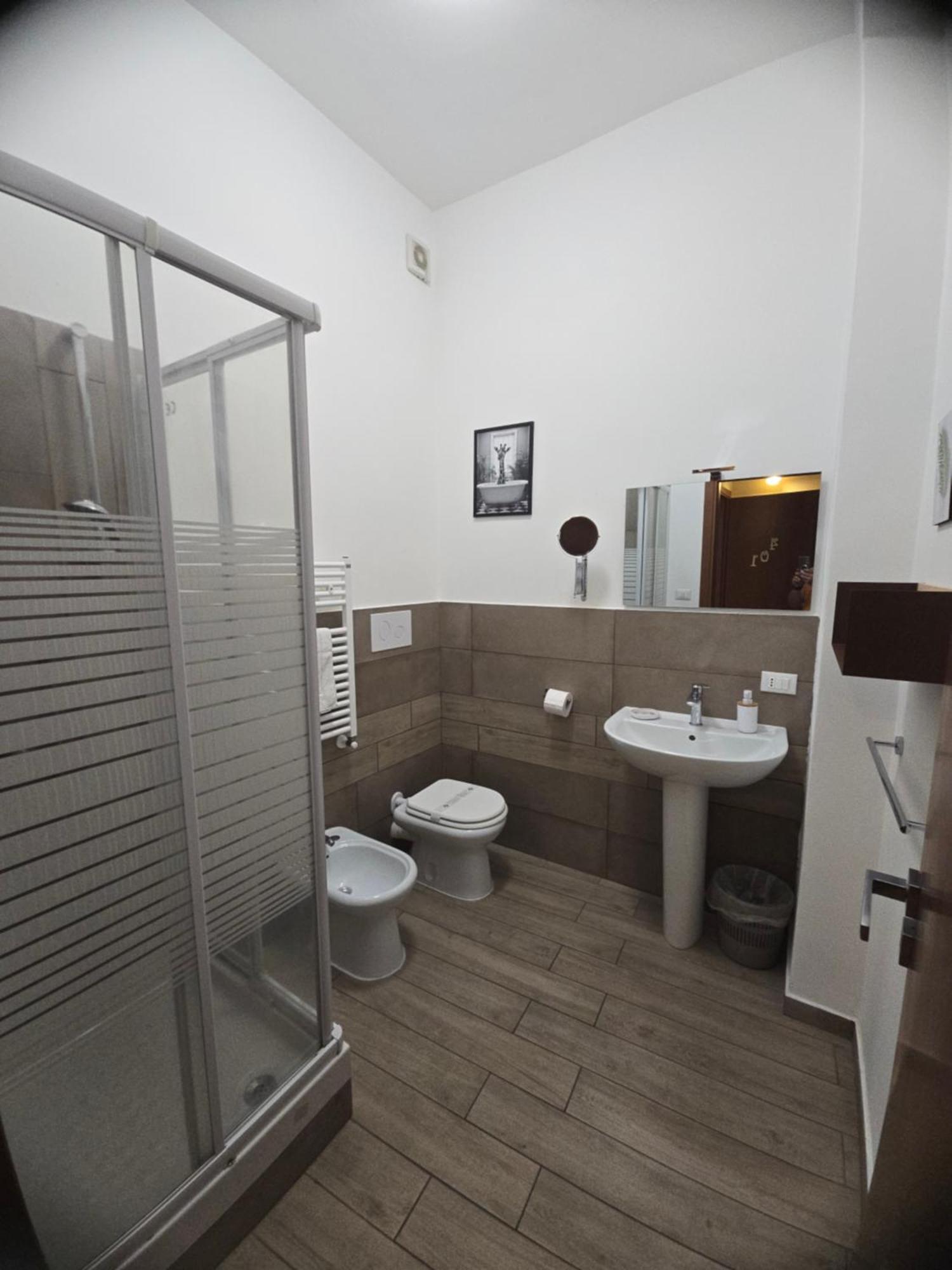 Le Stanze Di Ruggero Affittacamere 2*