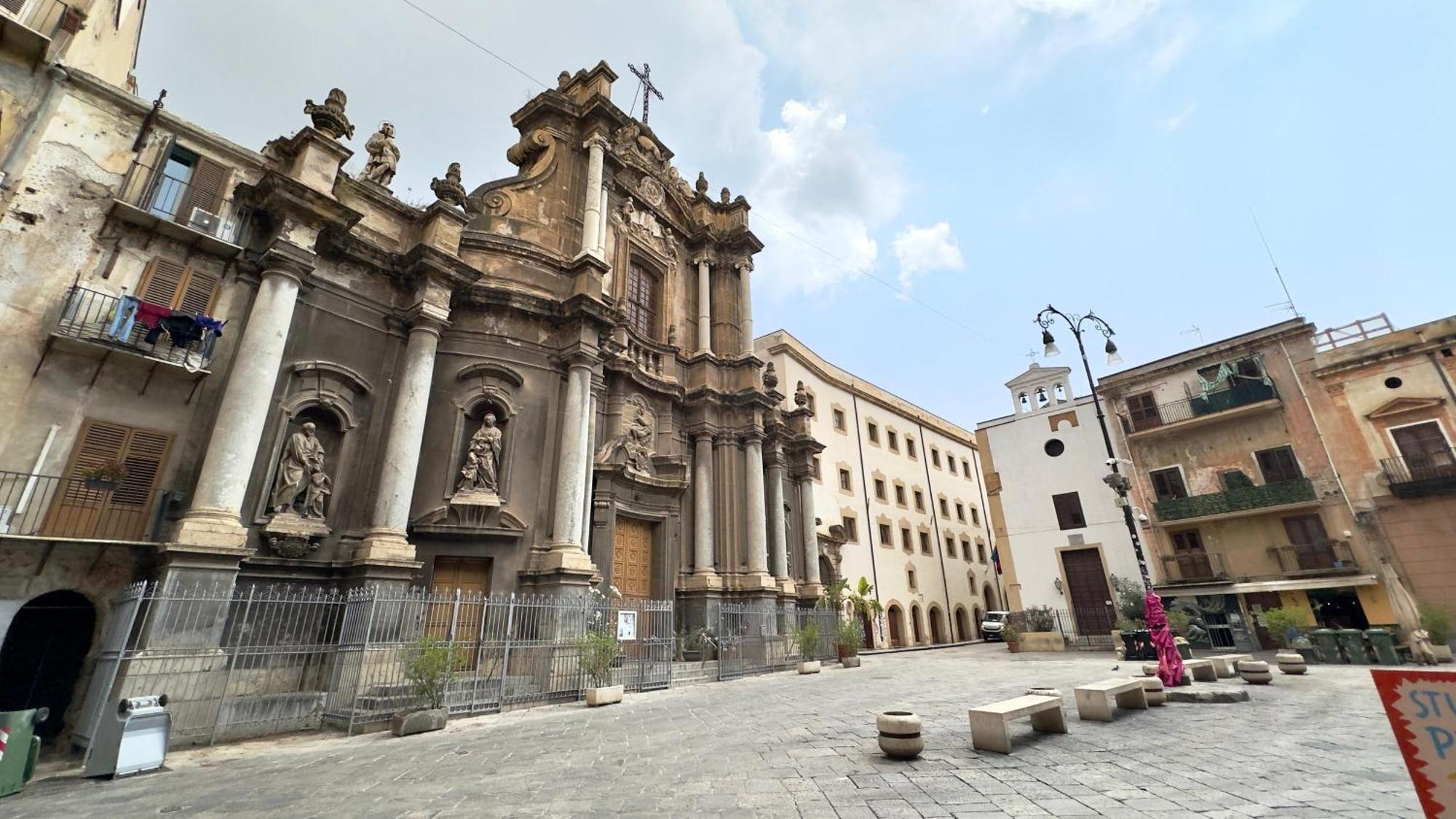 Centro Storico Sant'anna Apartment