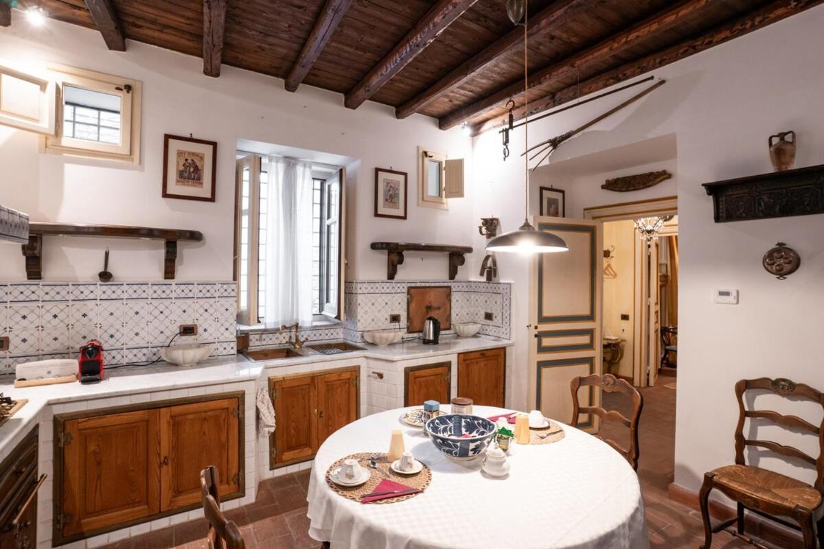 Principe Di Castelnuovo Historical Acomodação com café da manhã  *