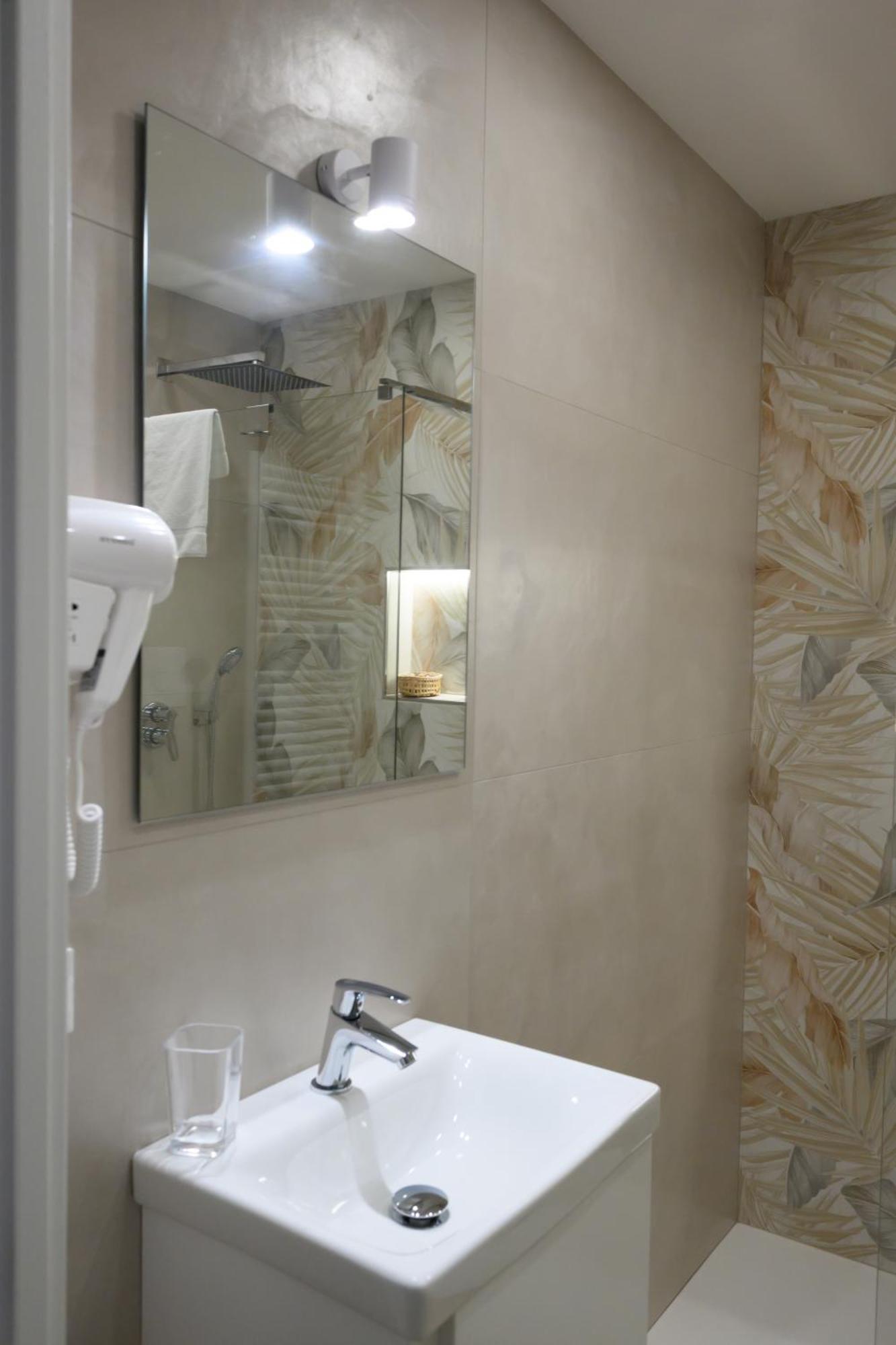 Oros Homestay Palermo
