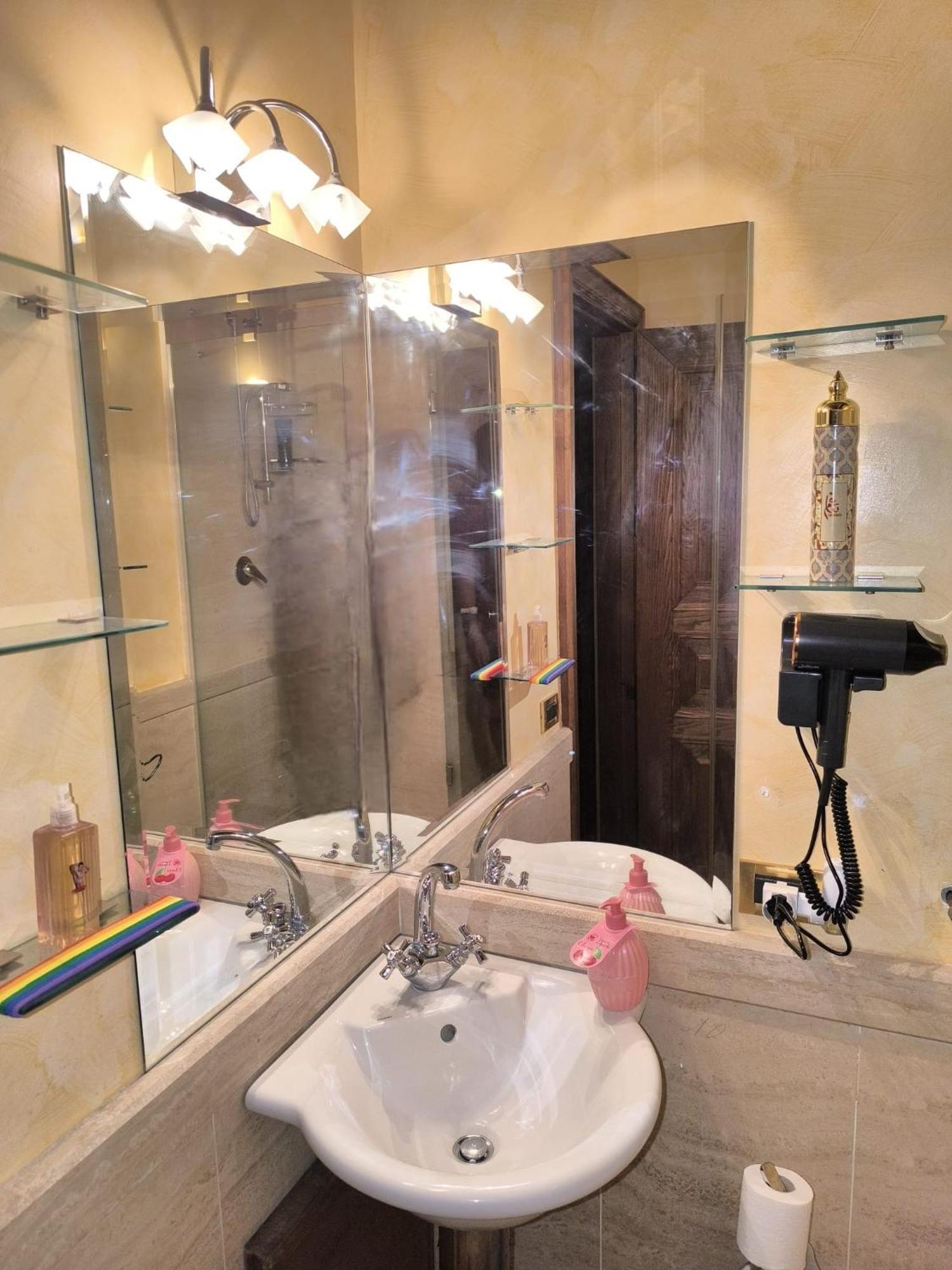 O4M Lgbtq Guesthouse Suite Palermo Adult Only Frühstückspension Palermo