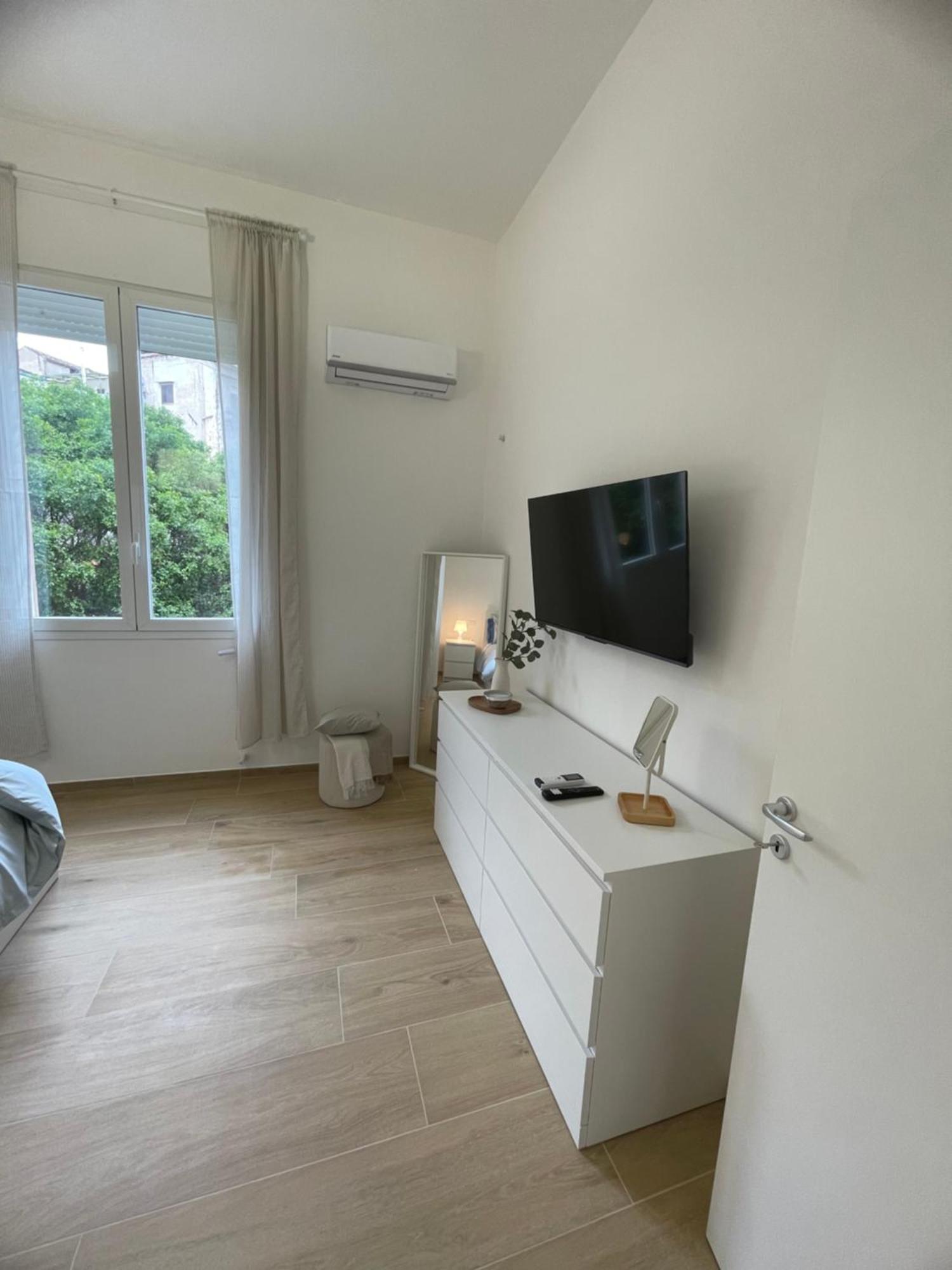 Iazzu Apartment