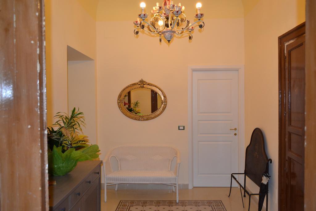 Acomodação com café da manhã  Palazzo Corvino 3*