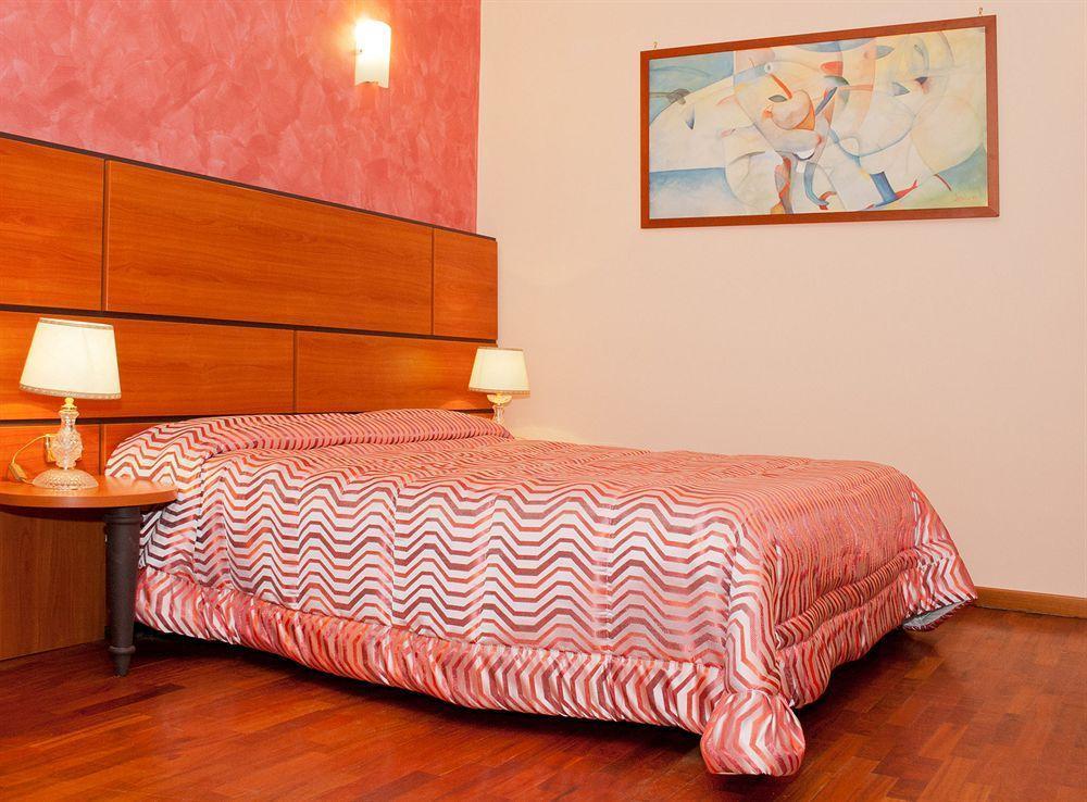 Hotel Center 2*