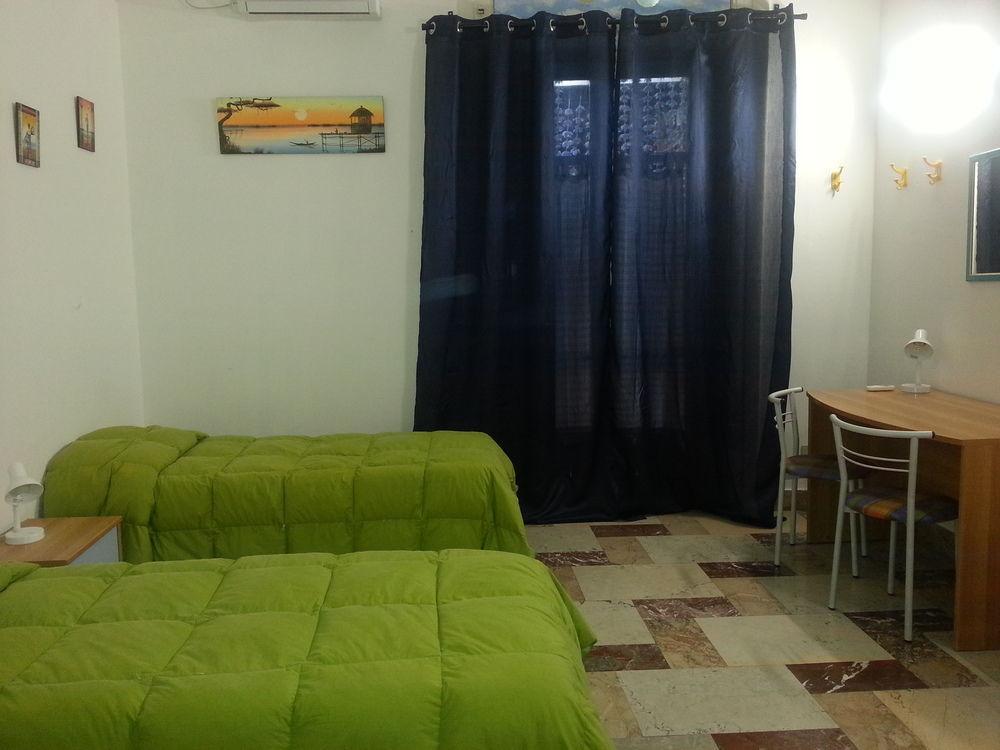 Hostel A Casa Di Amici Palermo