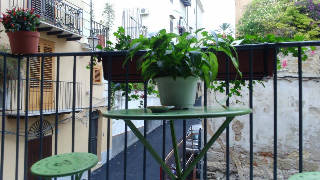 Apartamento Casa Gesu' E Maria Al Palazzo Reale *