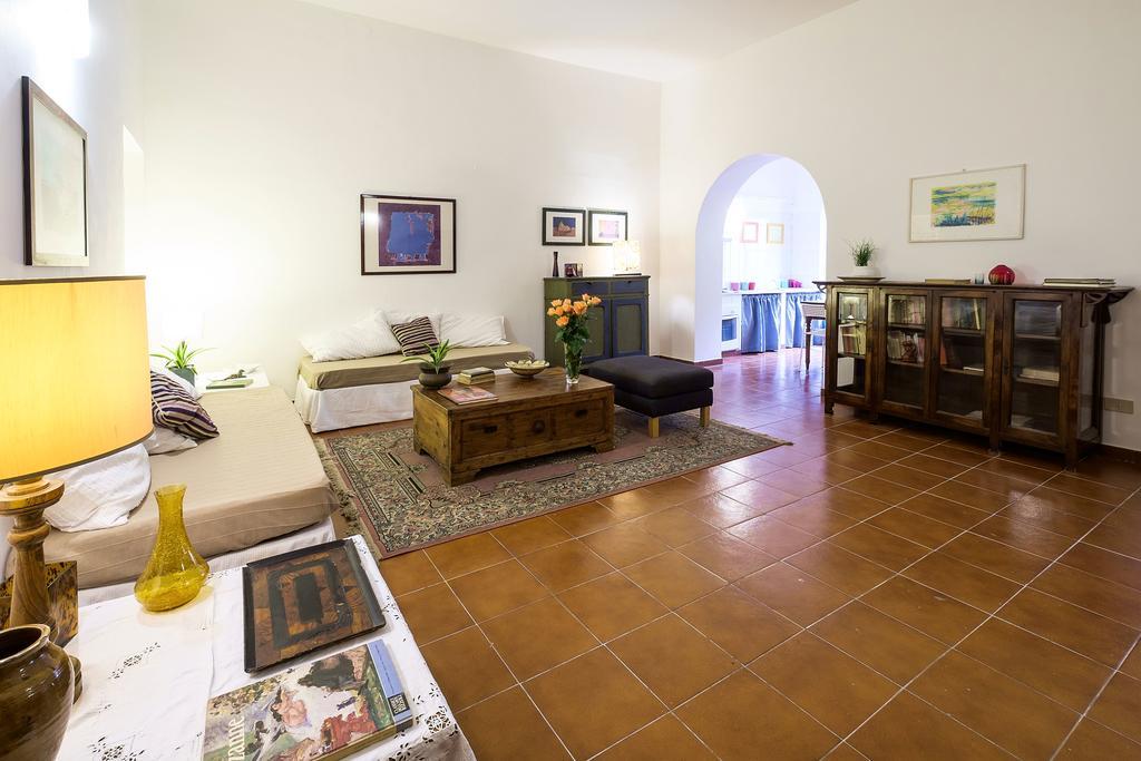 At Kalsa Quiet Flowered Terrace! Free Parking! Ideal For Remote Working! * Palermo