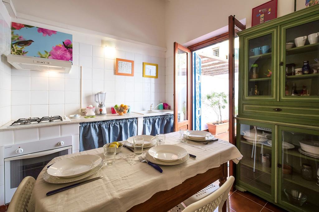 Apartment At Kalsa Quiet Flowered Terrace! Free Parking! Ideal For Remote Working! *