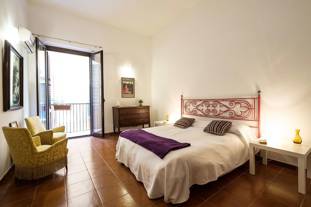 At Kalsa Quiet Flowered Terrace! Free Parking! Ideal For Remote Working! Apartment