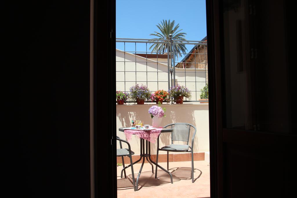 Housemilia Casaprofessa * Palermo