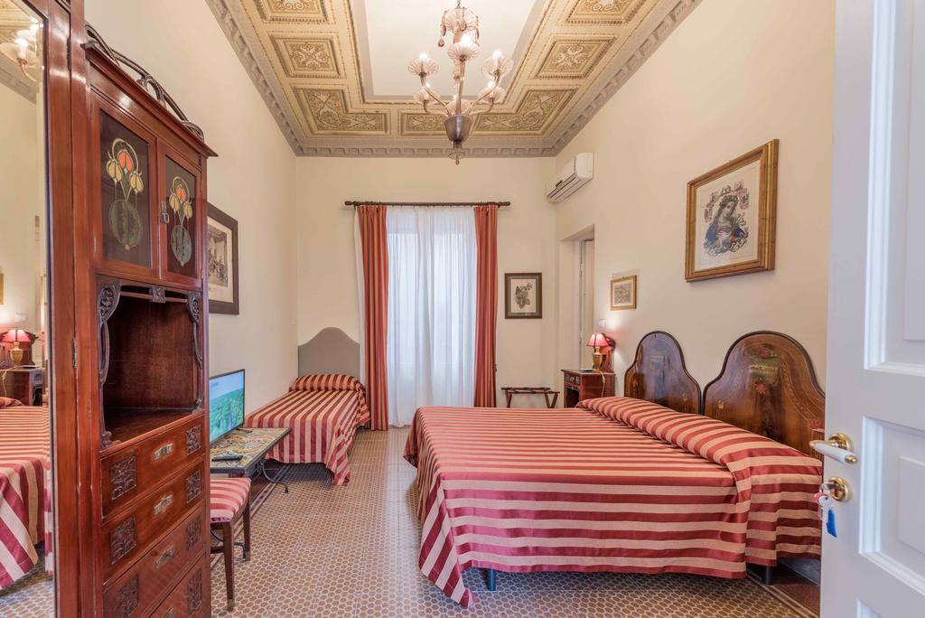 Bed & Breakfast Palazzo Benso 3*