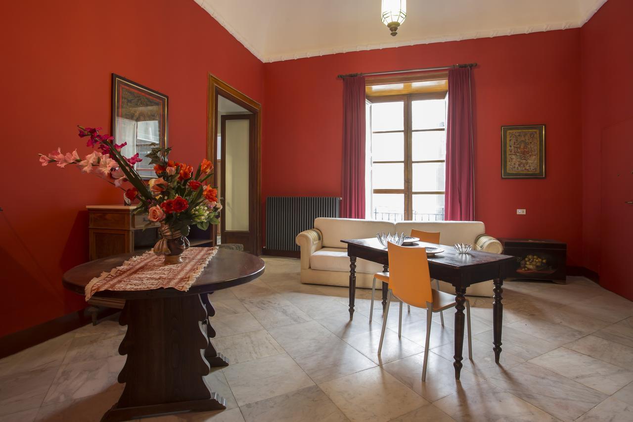Casa Di Charme A Palazzo La Lumia *