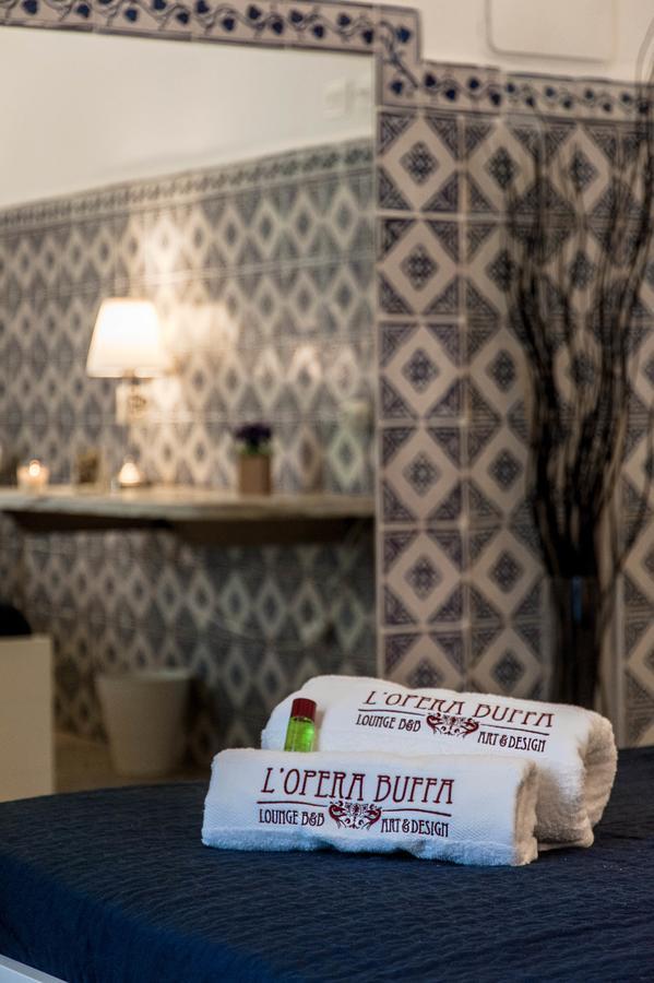 Acomodação com café da manhã  L'opera Buffa Palermo