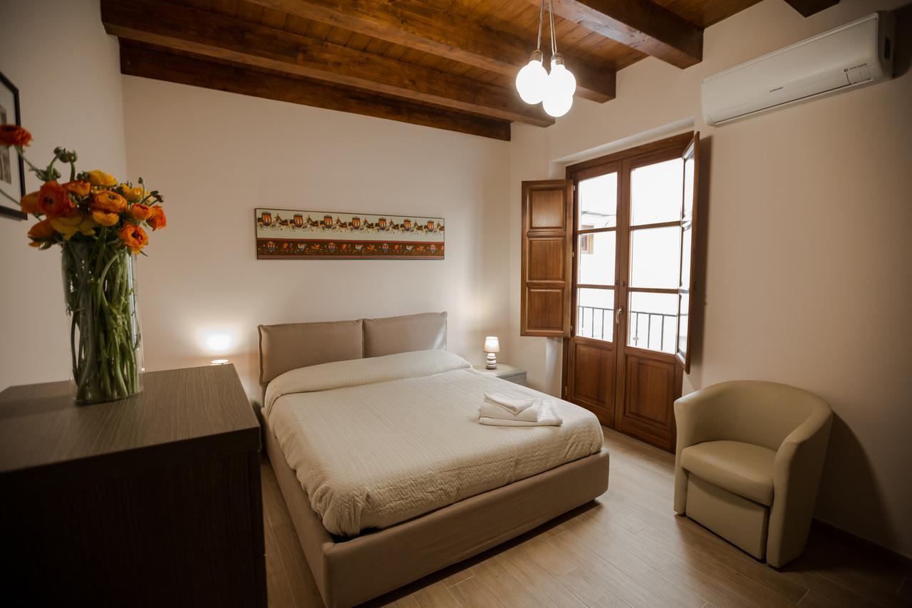 Housemilia Casaprofessa