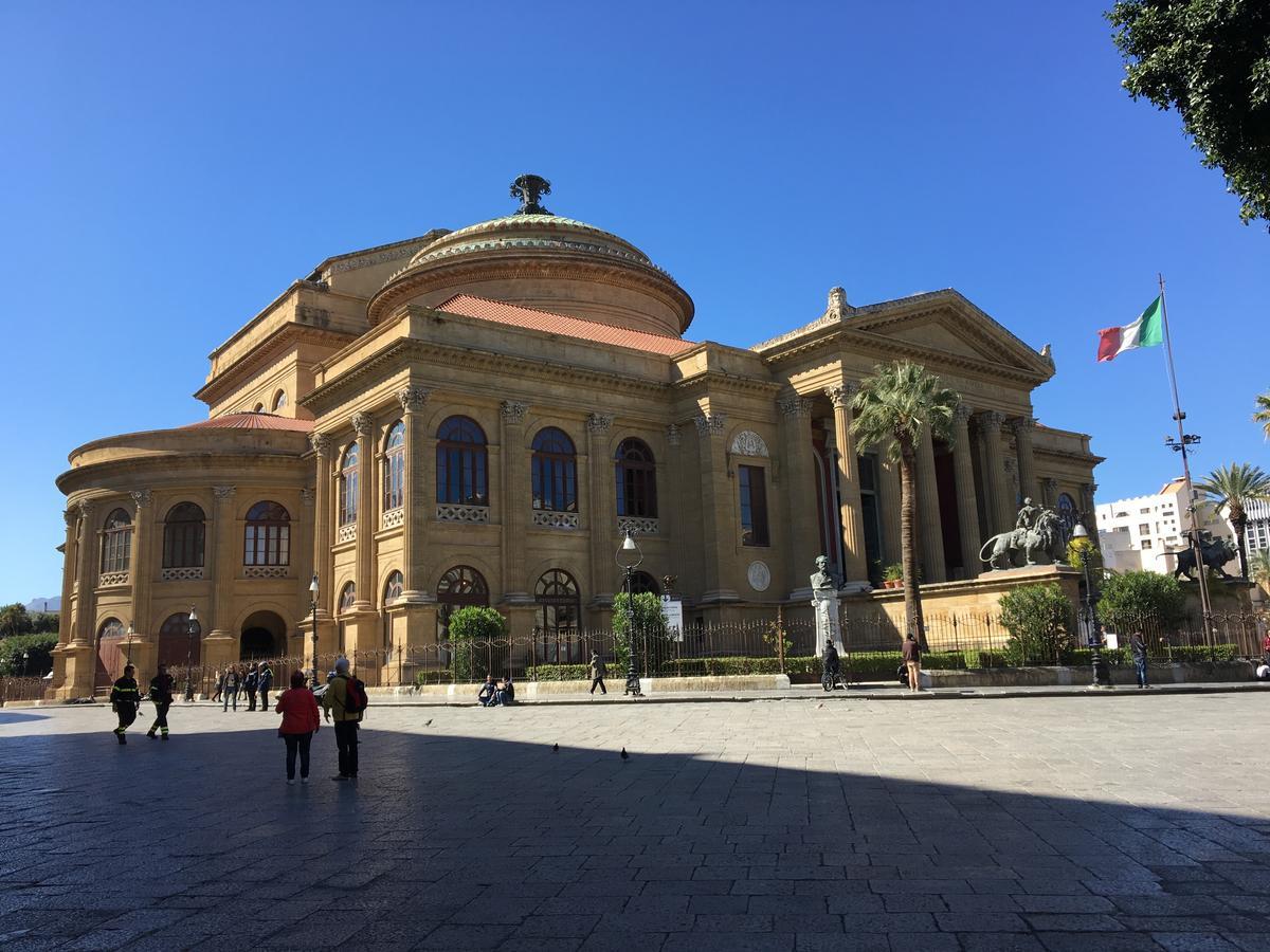 Lt Teatro Massimo Frühstückspension