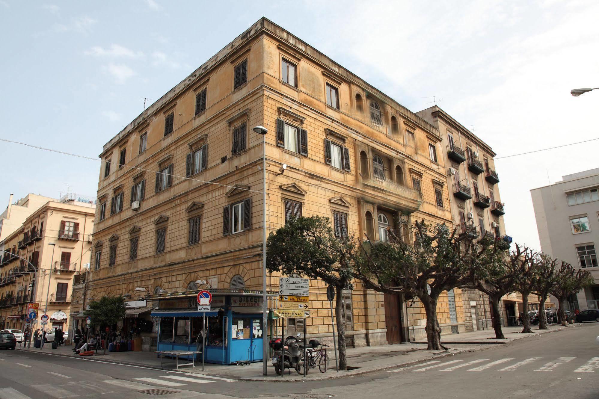 Giulio Cesare 24 2* Palermo