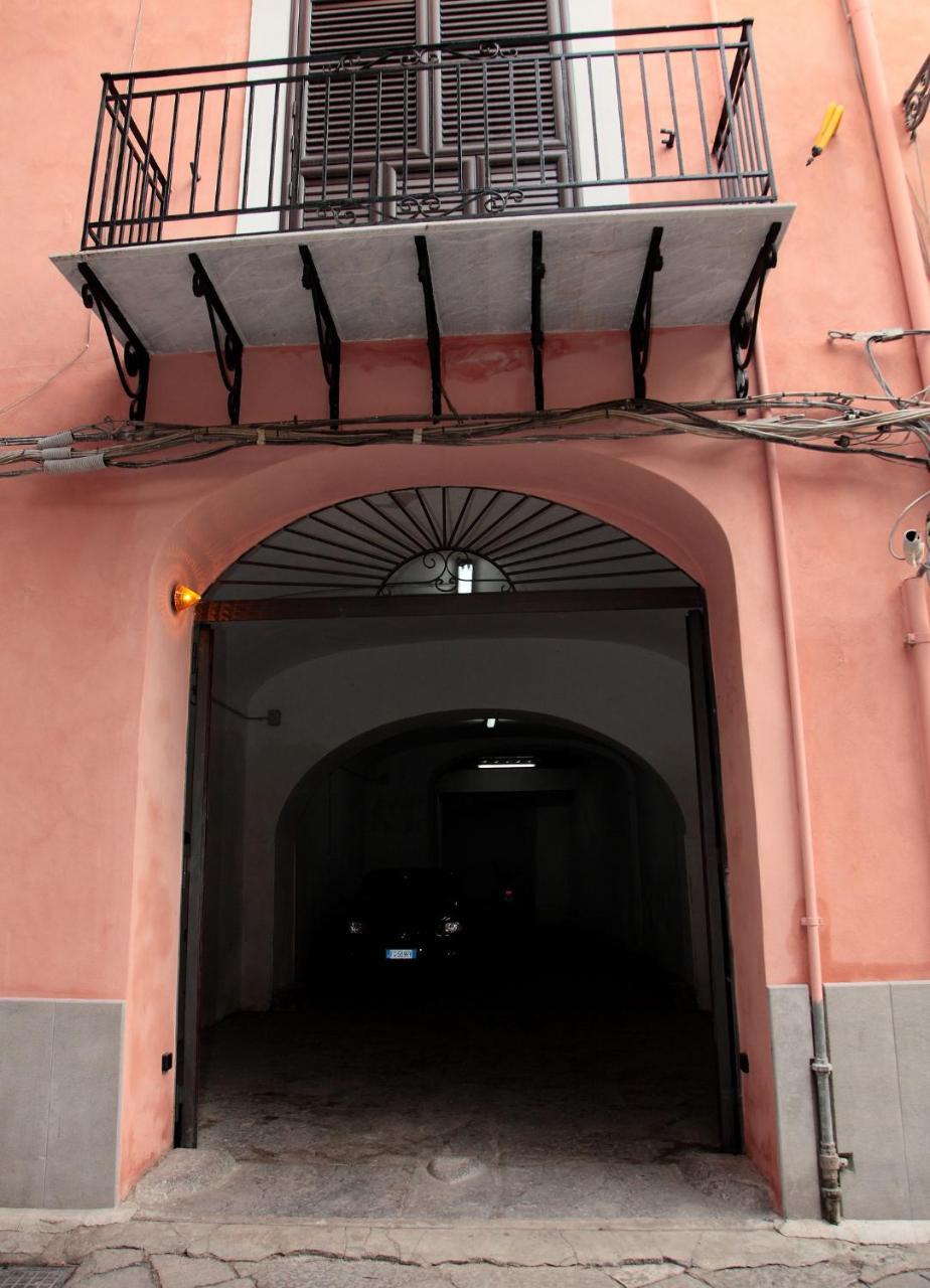 Housemilia Casaprofessa