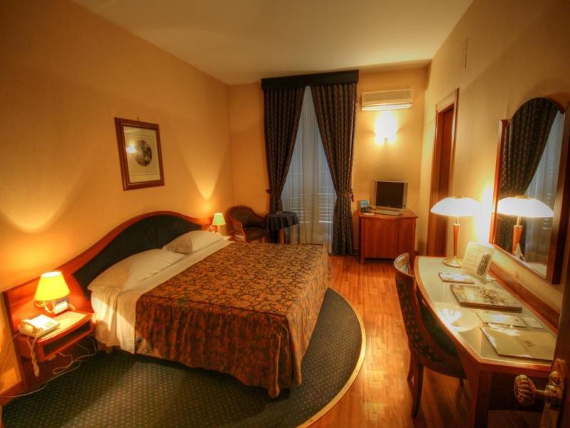 Hotel Massimo Plaza Palermo