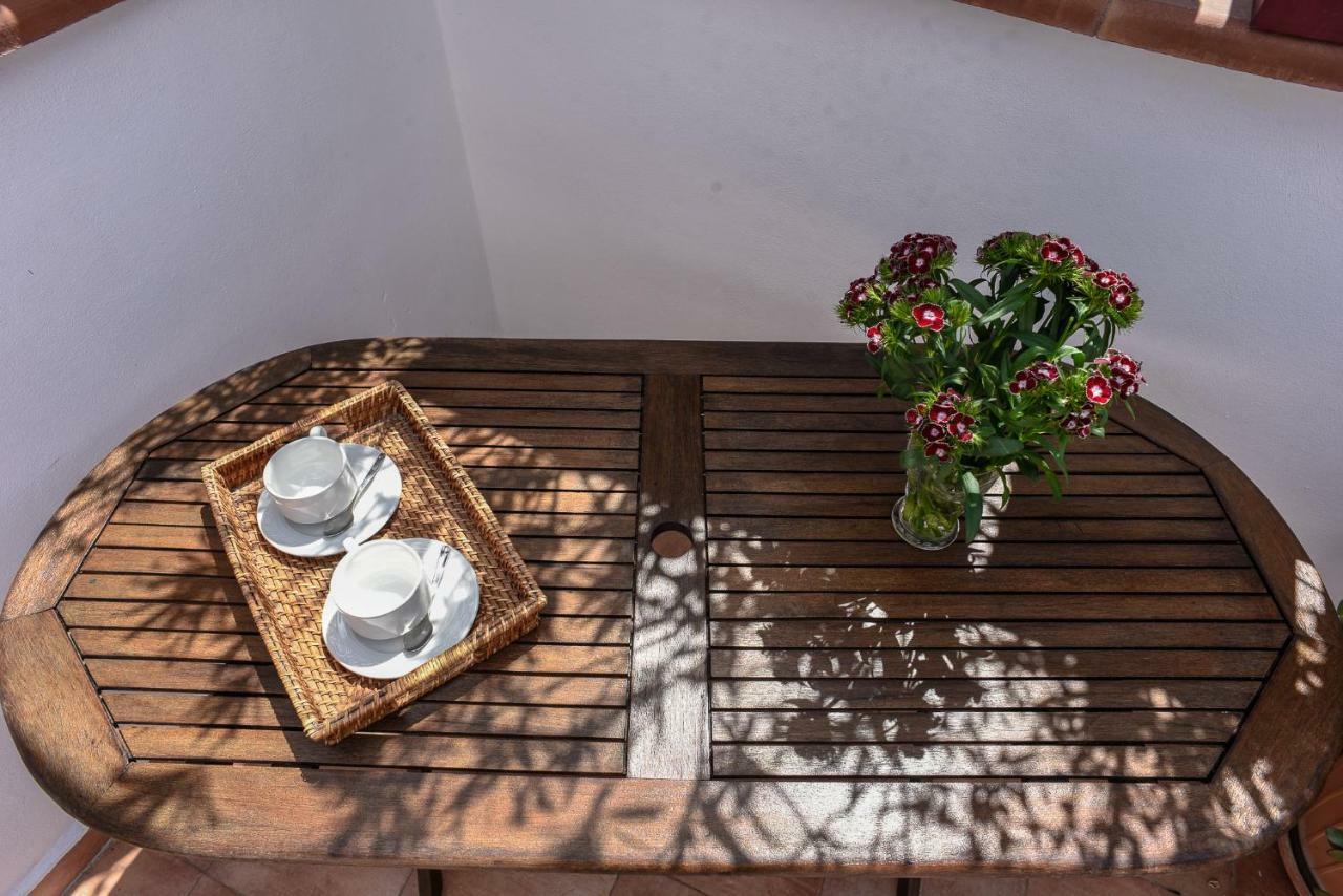 Bed & Breakfast 19 *