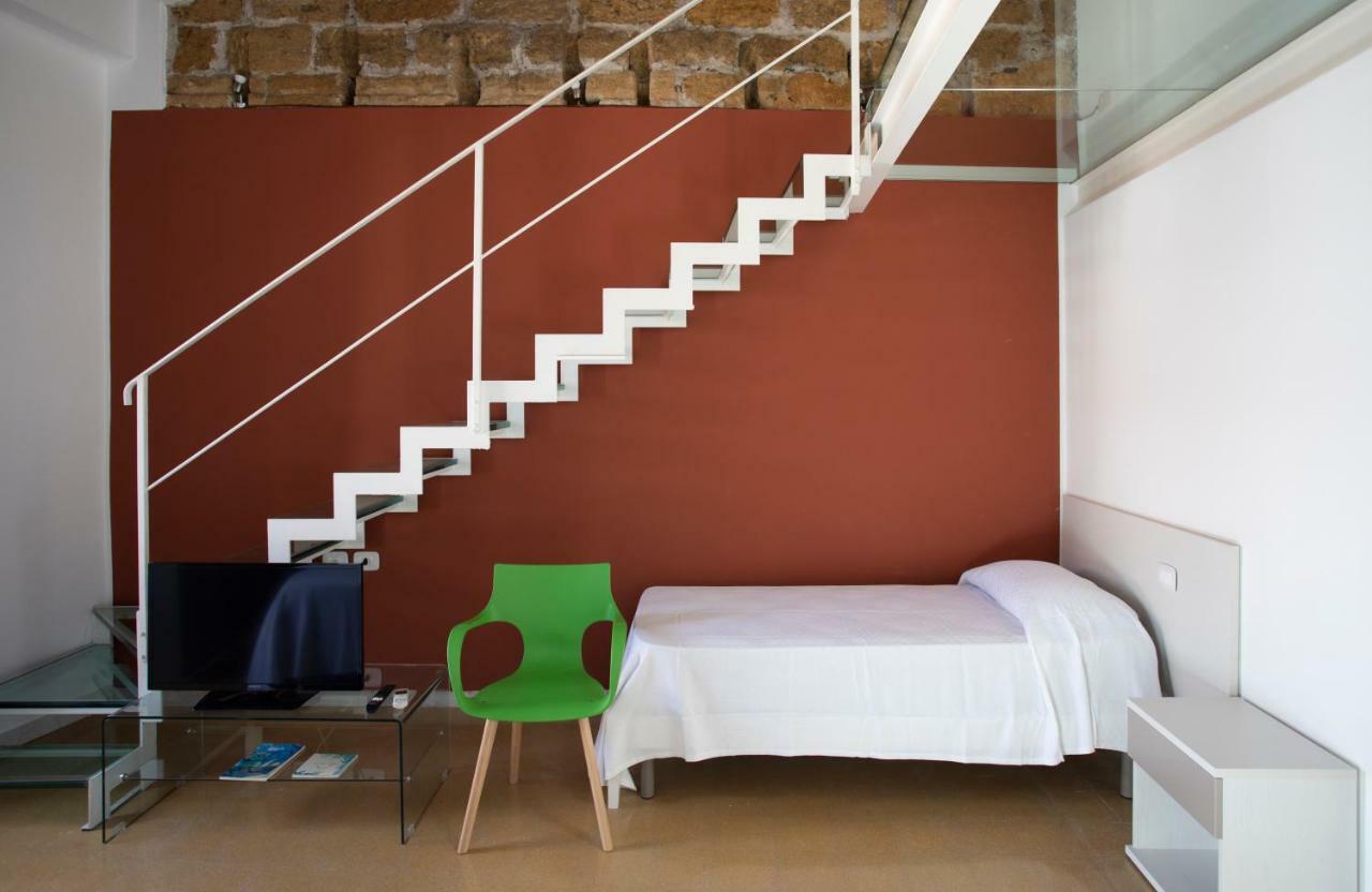 Bed & Breakfast 19 *