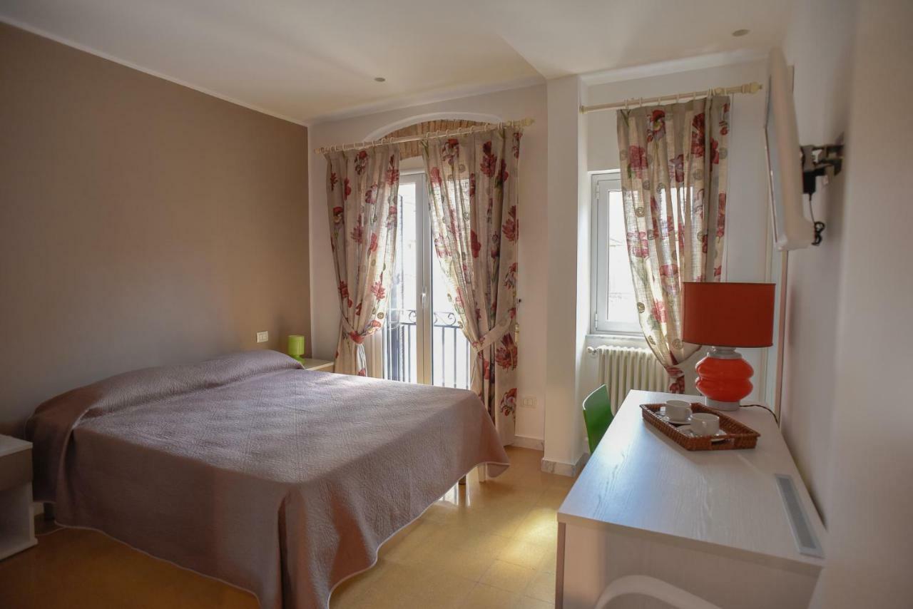 Bed & Breakfast 19 *