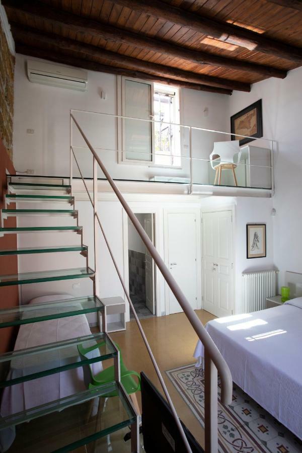 19 Bed & Breakfast