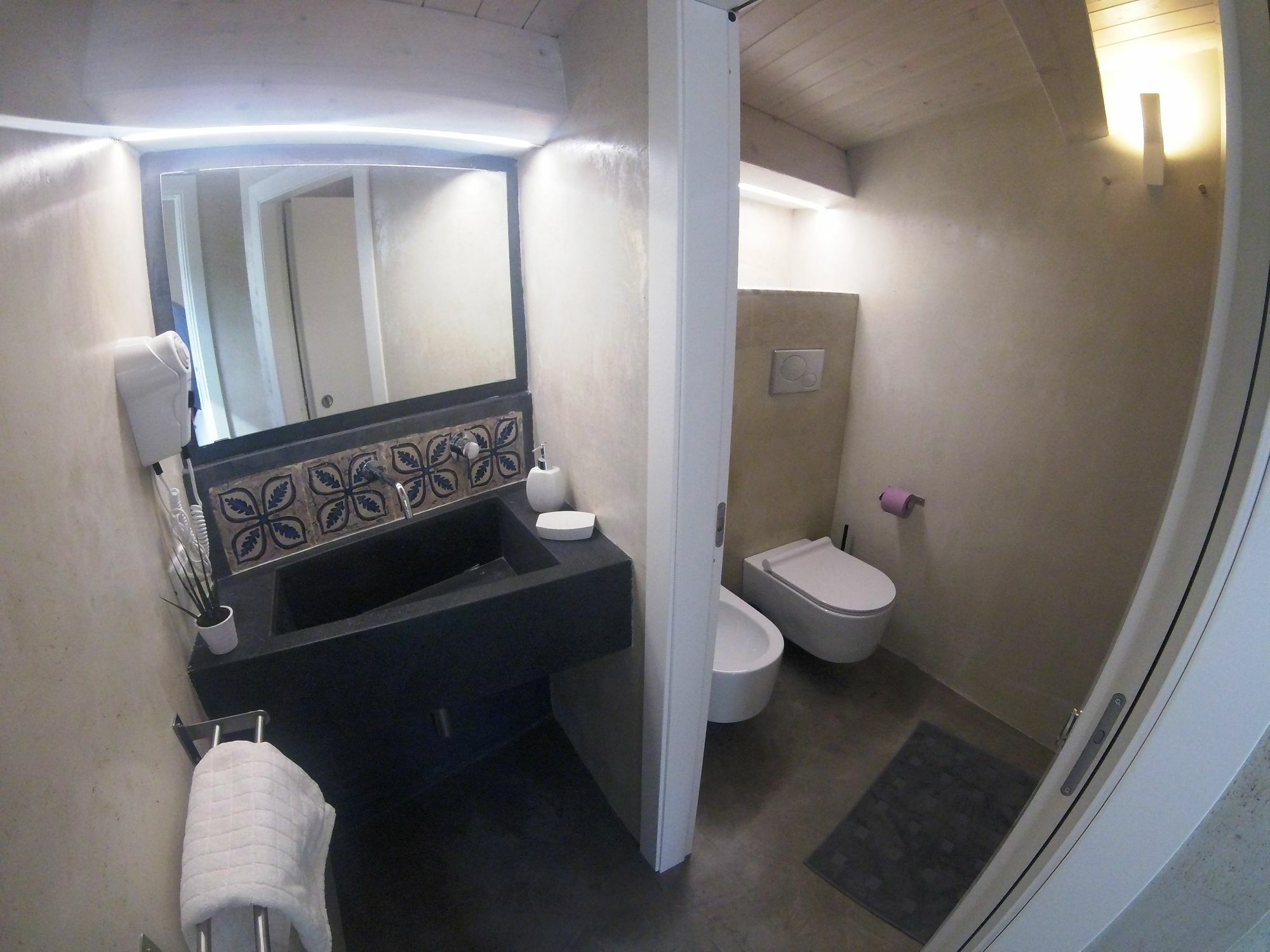 Kadi Guest house 3*