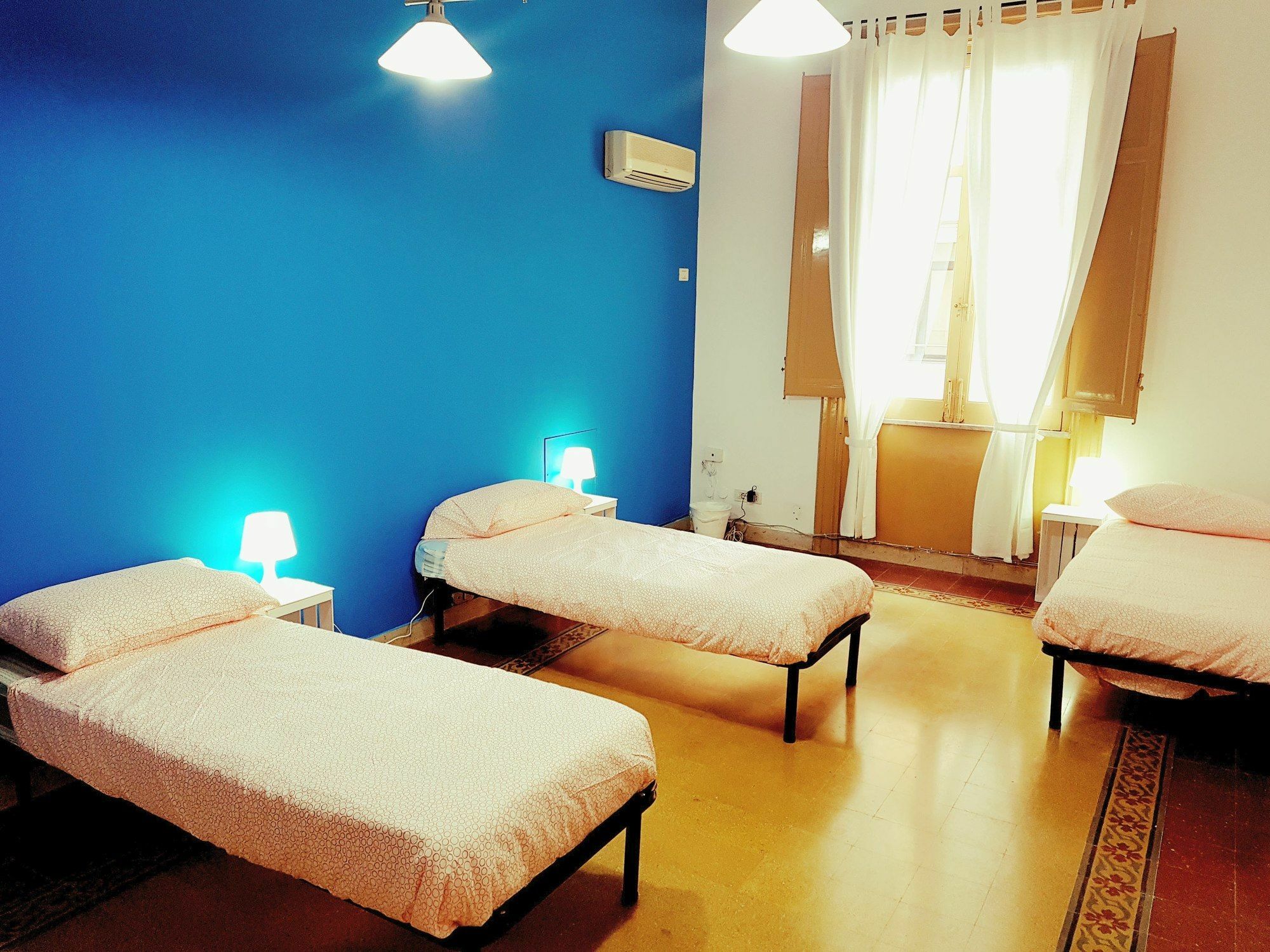 Jonathan Hostel&guesthouse *