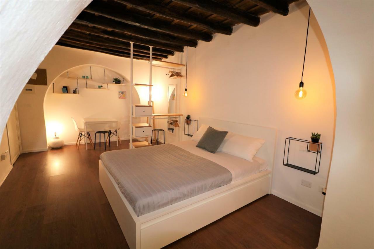 Apartment White *