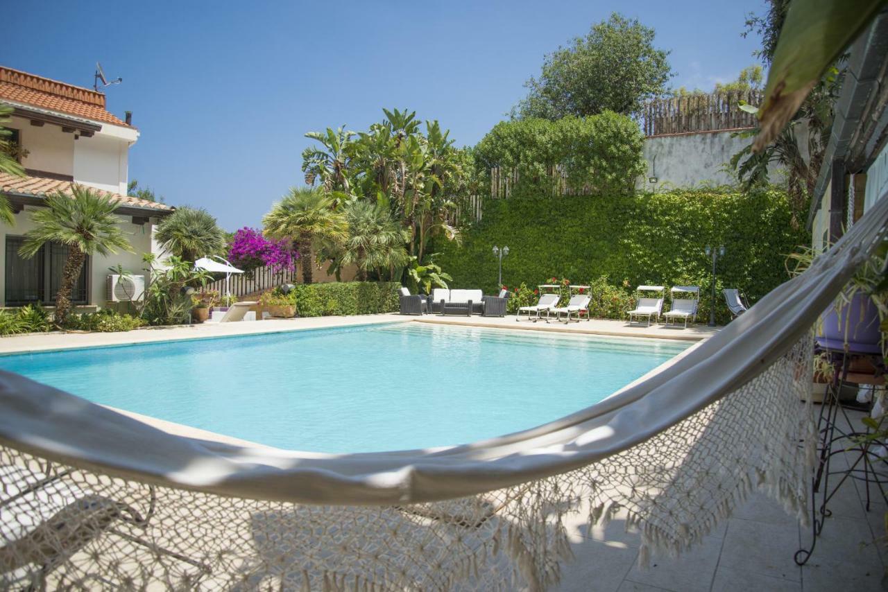 Laura With Pool By Wonderful Italy * Palermo