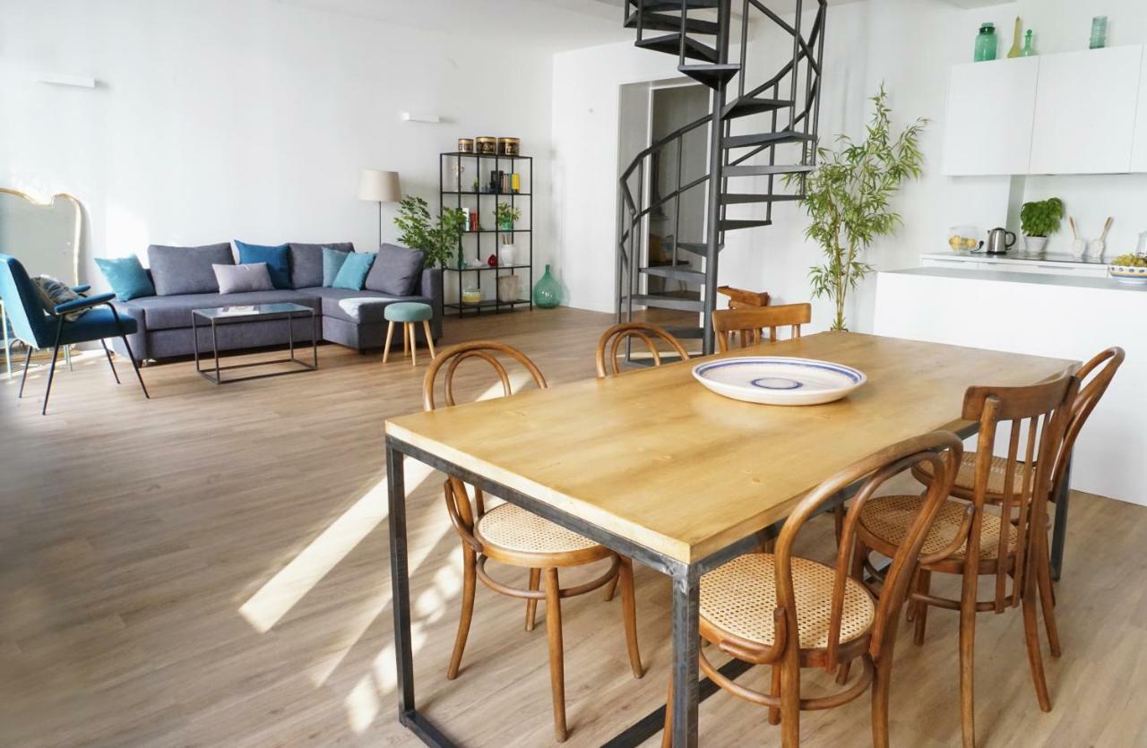 T-home / Stylish Center Apartment