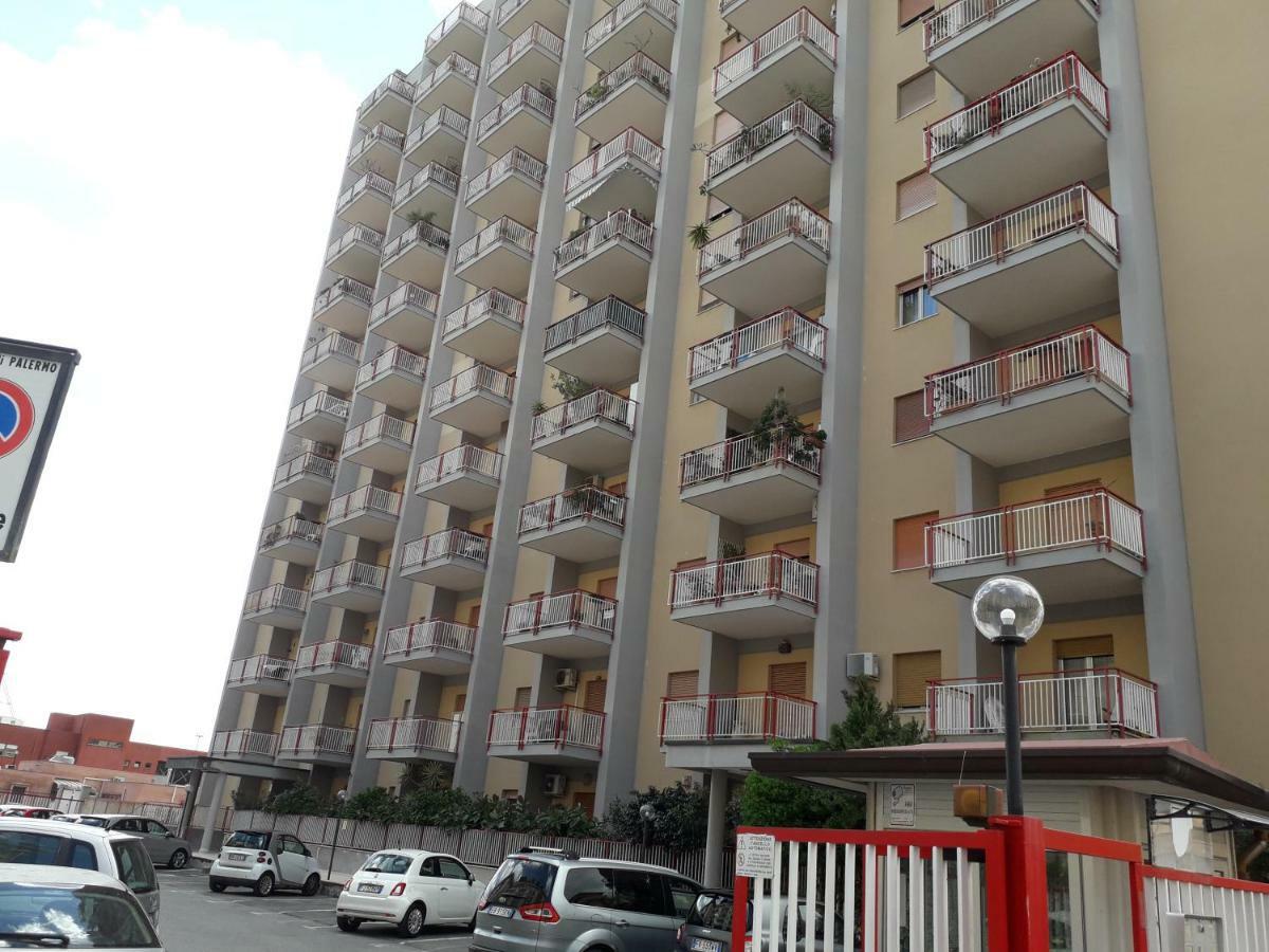 Signorile In Condominio Rallo Homestay Palermo