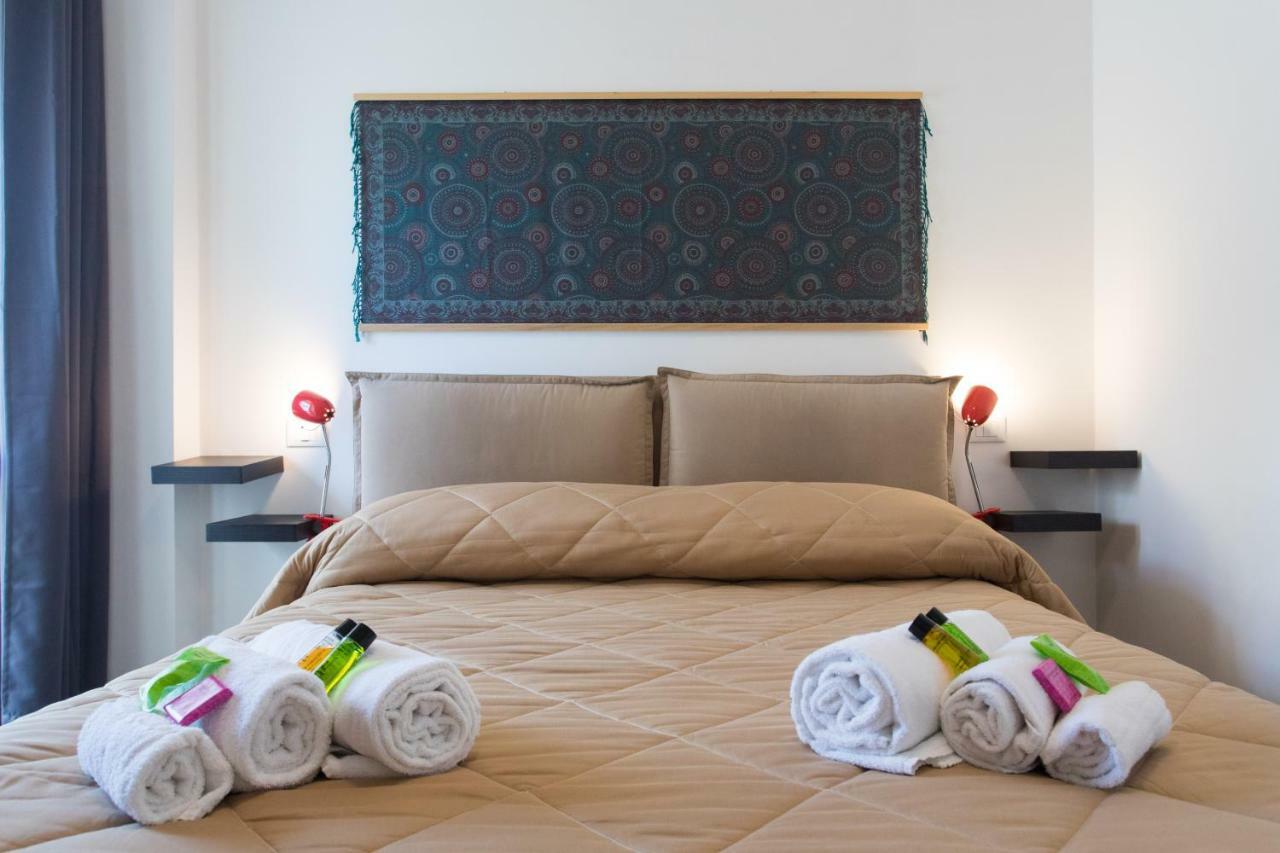 Guest house My Way - - - Palazzo San Matteo