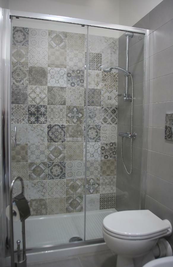 Mantegna Guest house