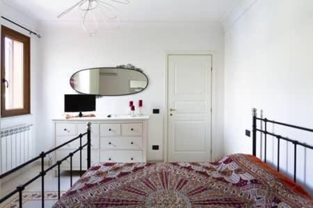 Apartment Housemilia - Royal Palace Palermo