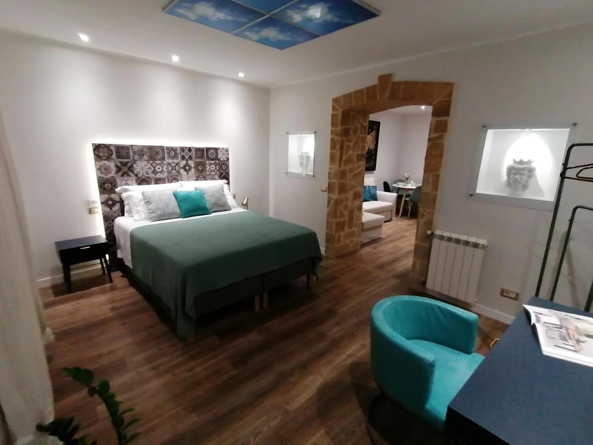 Mastrangelo & Apartment *