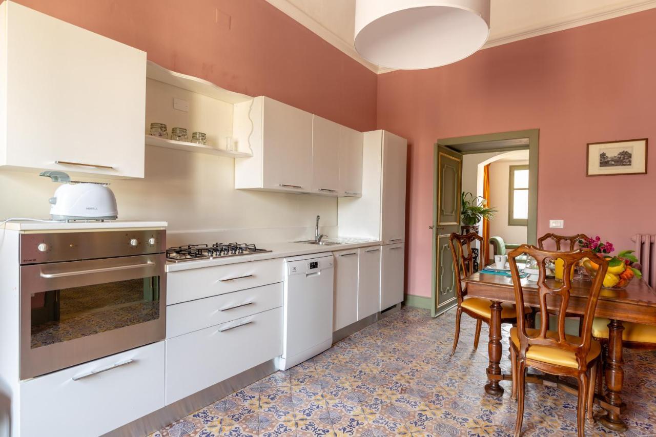 Apartment Ajutamicristo Domus By Domusicily *