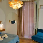 Pal Art Rooms & Suite