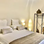 Barrique Guest House Free Bus From The Airport One Way