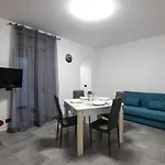 Lampionelli House
