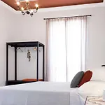 Antista Rooms