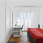 Residenza Dei Poeti - Roomy And Modern Flat