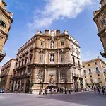 Porta Vicari With View In Downtown