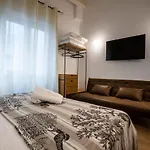 Vespri Apartments