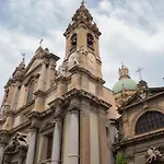 Charming House In The Historic Center Of Palermo