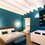 Carlo Suite Apartments Con Vasca Idromassaggio
