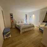 Surfinia\'S Home