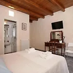 Casa Miqva - Rooms In Shared Apartment
