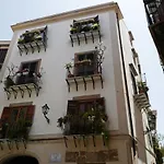 Casa Miqva - Rooms In Shared Apartment